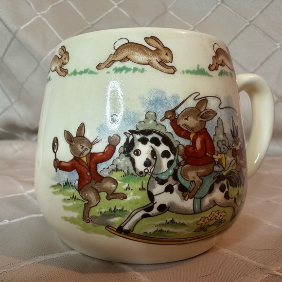 Royal Doulton Bunnykins one-handled baby cup - Picture 2 of 7